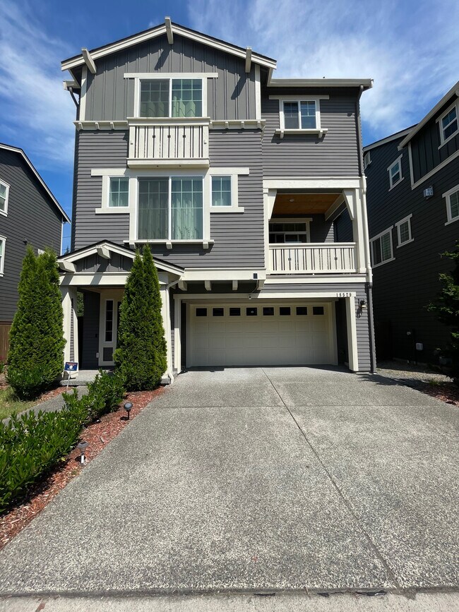 Building Photo - 18529 46th Ave SE