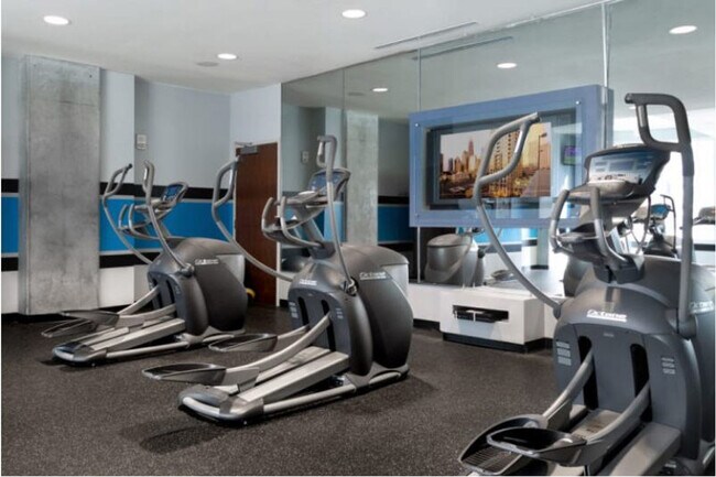 Foto del edificio - 475 S Church St