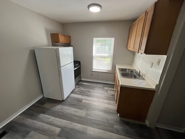 Foto del edificio - Cozy Renovated One Bedroom Coming Available!