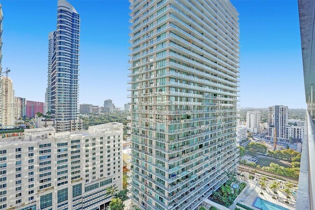 Foto del edificio - 1111 SW 1st Ave