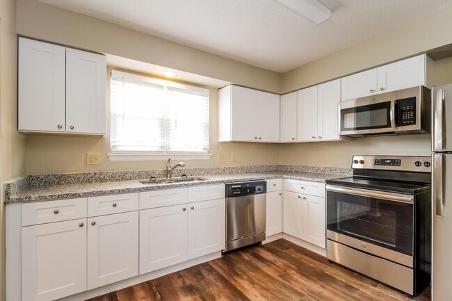 Building Photo - 4793 Carbondale Dr