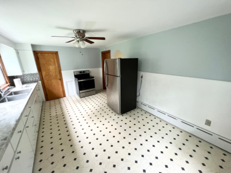 7 Wood St Unit 7 Wood St, Seymour, CT 06483 Room for Rent in Seymour