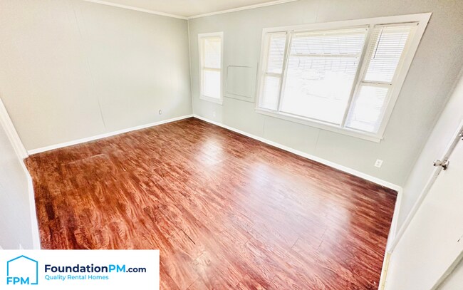 Foto del edificio - 1971 Boyle Ave