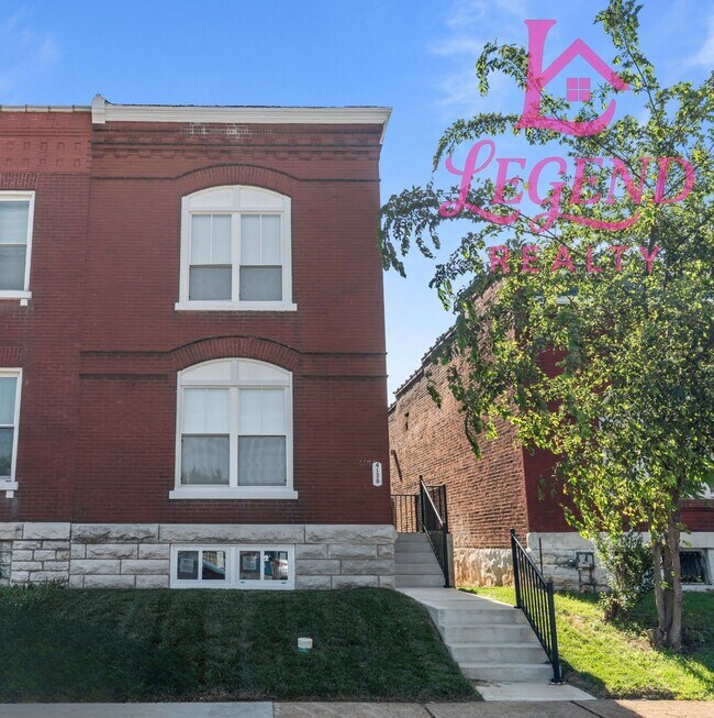 Foto del edificio - 4138 Iowa Ave