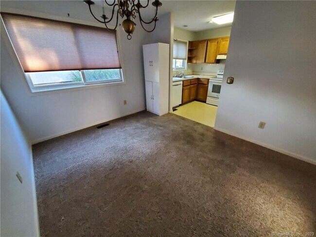 Foto del edificio - 27 Crows Nest Ln