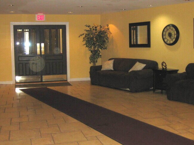 Foto del edificio - 1525 Sander Ct