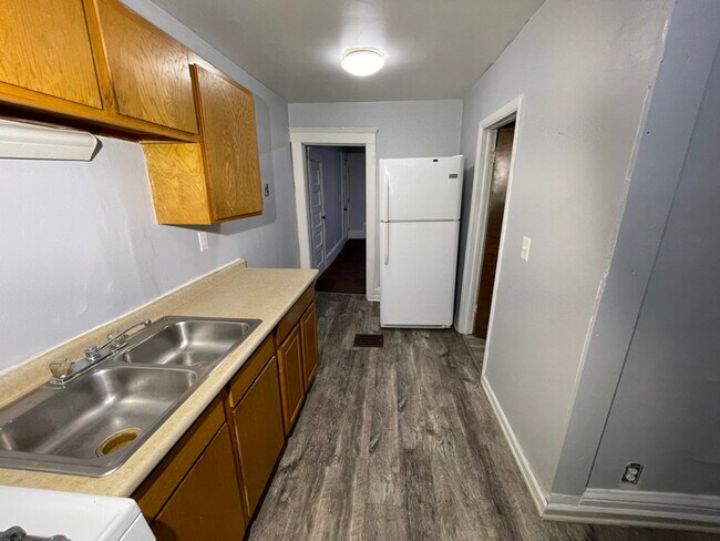 Foto del edificio - 709 Steward Ave