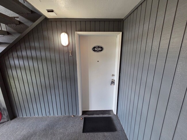 Foto del edificio - Newly Remodeled Two Bed One Bath Unit in the Heart of Sultan