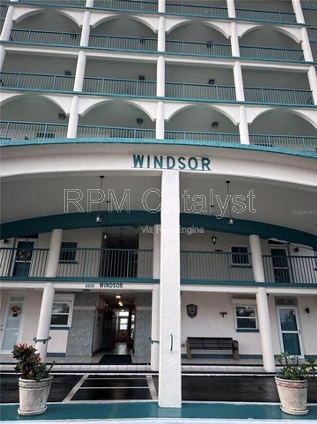 Foto del edificio - 6020 Shore Blvd S