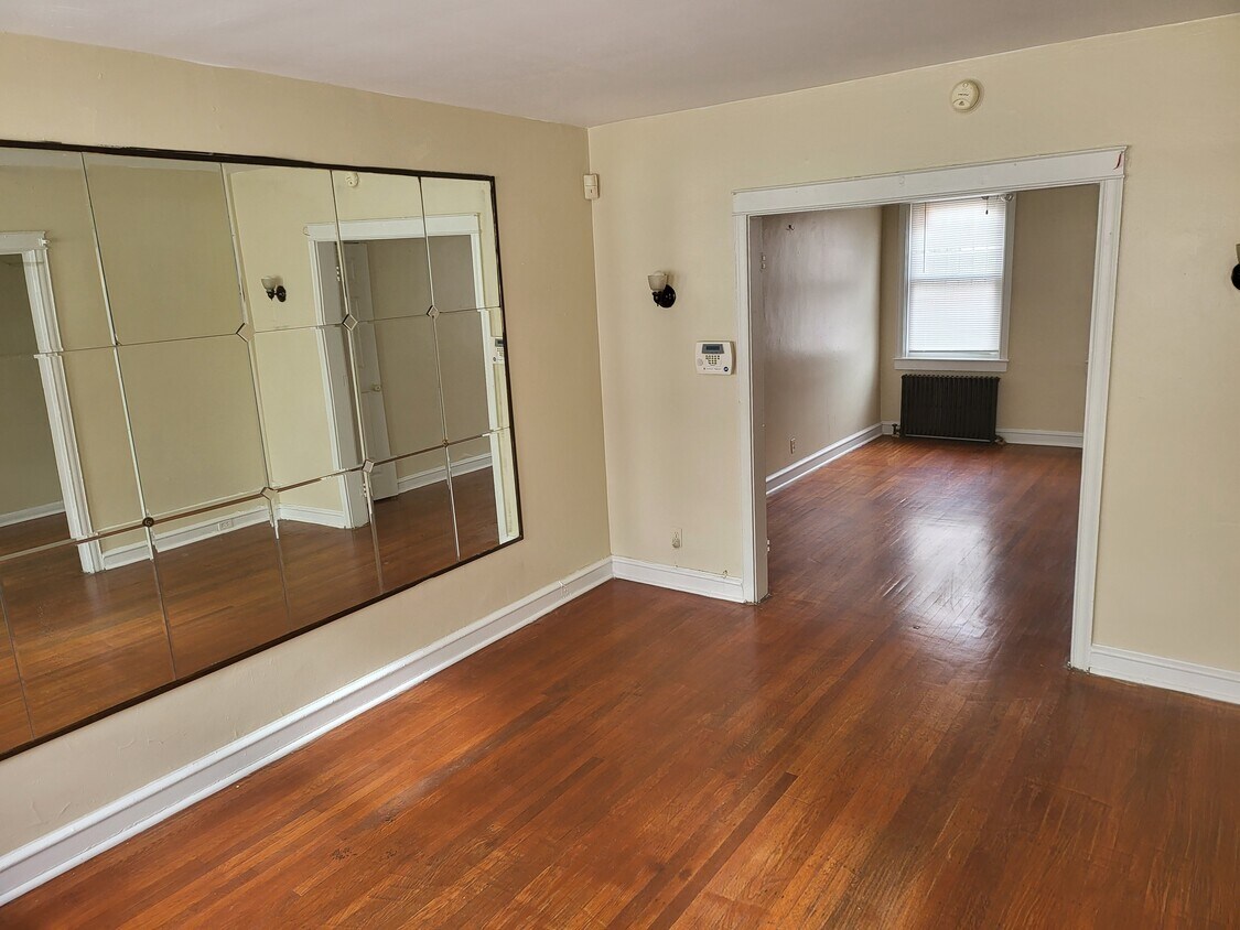 Foto principal - 3450 Erdman Ave