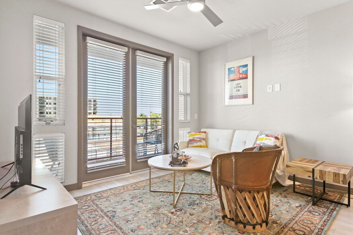 Foto principal - 400 N 2nd Ave
