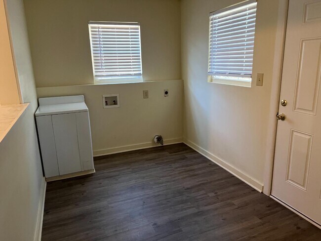 Foto del edificio - 513 E 14th St