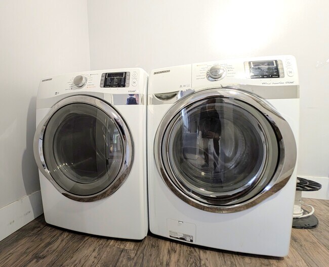 Photo du bâtiment - 475 Louis Ave