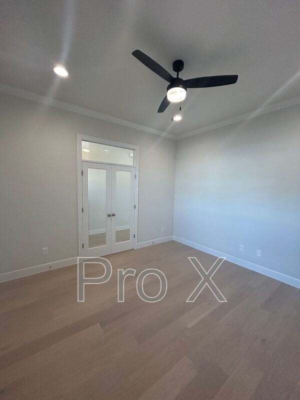 Foto del edificio - 2401 Salmon St