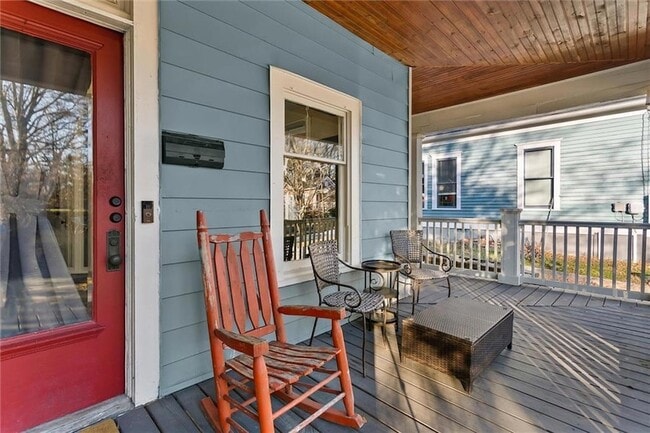 Building Photo - 867 Beecher St SW