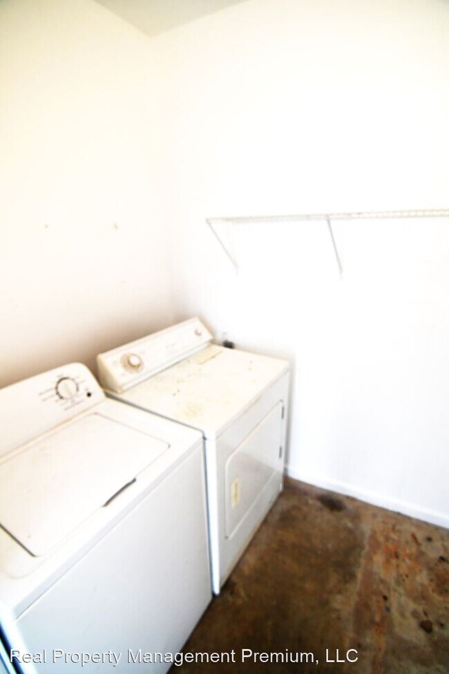 Foto del edificio - 3 br, 1.5 bath House - 505 Staring Lane