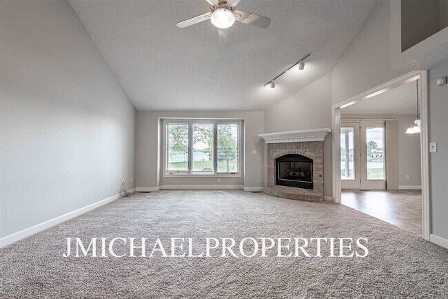 Foto del edificio - 11325 Bromley Cove