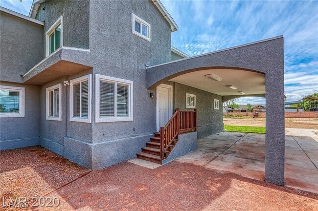 Building Photo - 2075 N Gateway Rd
