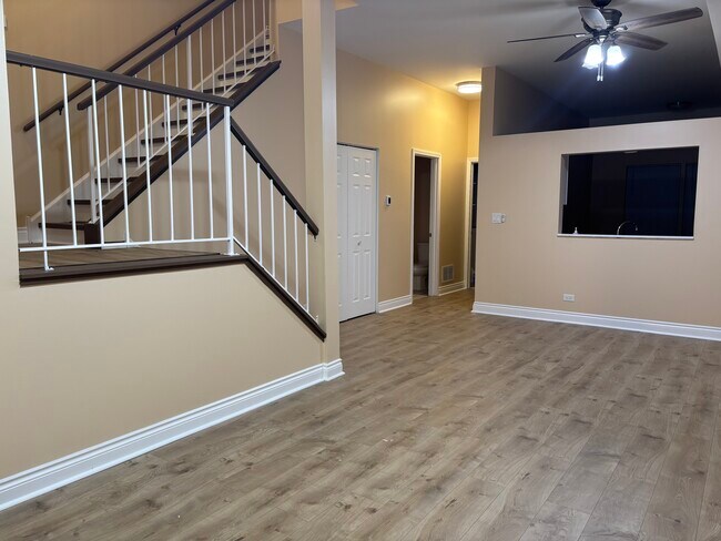 Foto del edificio - 1741 W 18th Pl