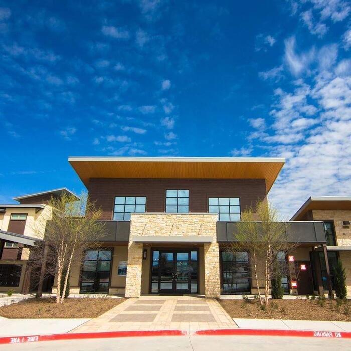 Foto principal - 1301 Bray Central Dr