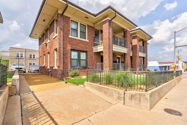 Foto del edificio - 201 NW 23rd St