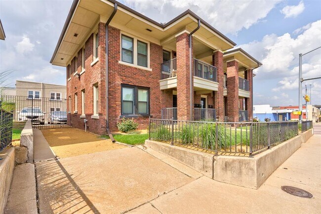 Building Photo - 201 NW 23rd St