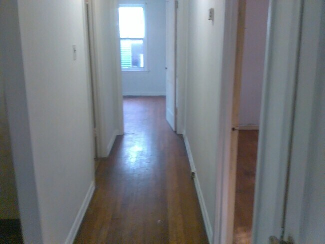 Building Photo - 333 Kashmuir Pl