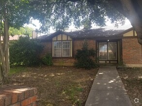 Building Photo - 605 Lost Springs Ct
