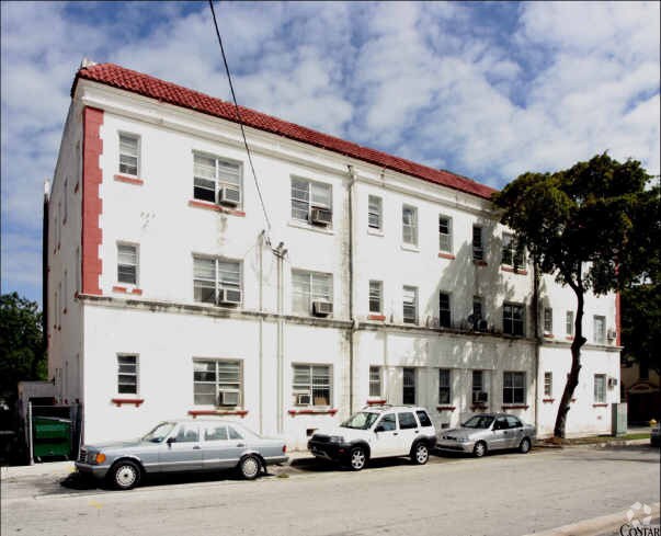 Building Photo - Villa Sonia