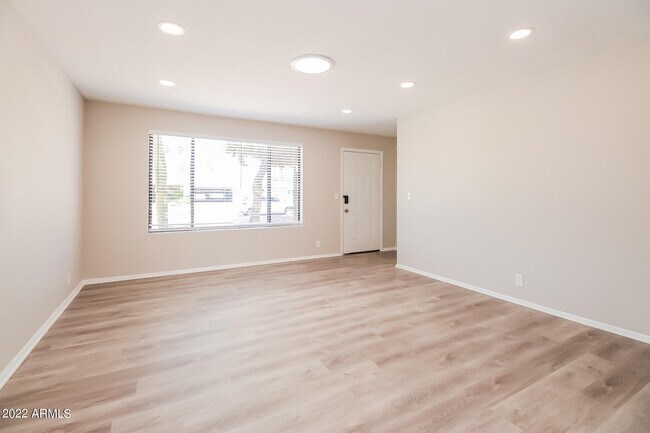 Building Photo - 842 S Revolta Cir