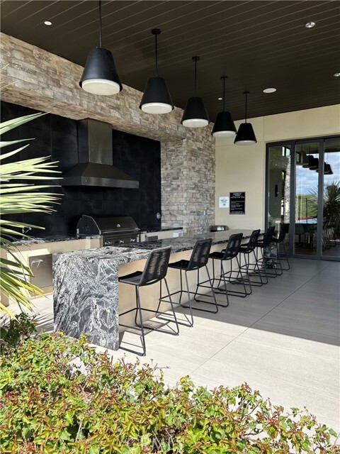 Building Photo - 533 Serrano Summit Dr