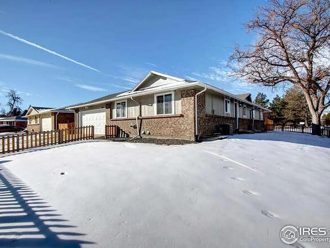 Foto principal - 15624 E 13th Ave