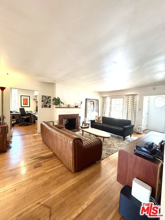 Foto del edificio - 4415 W 62nd St