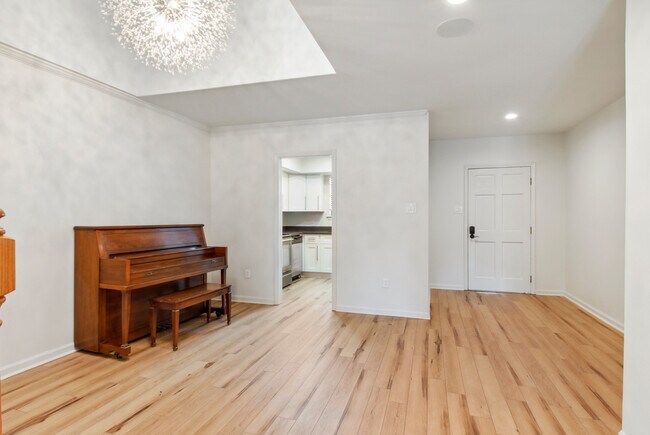 Building Photo - 4502 Park Dr N