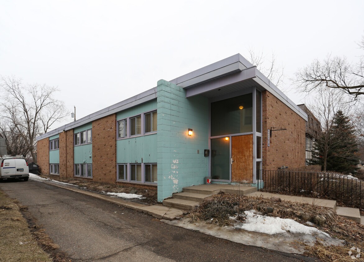 2205 Bryant Ave S, Minneapolis, MN 55405 Apartments in Minneapolis