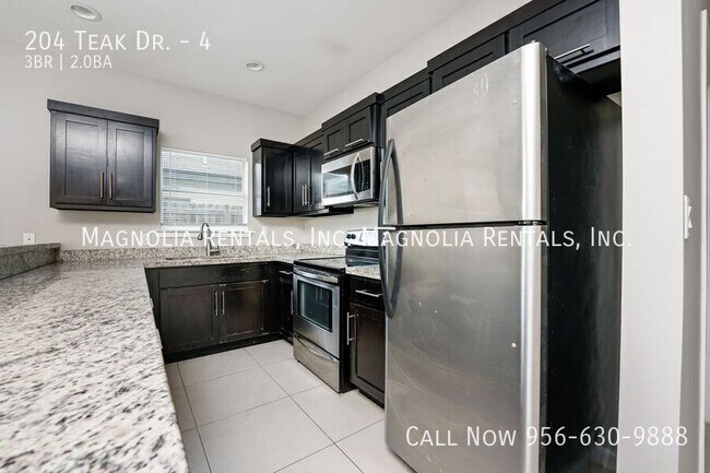 Building Photo - 204 Teak Dr