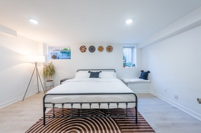 Foto del edificio - 782 Grand St