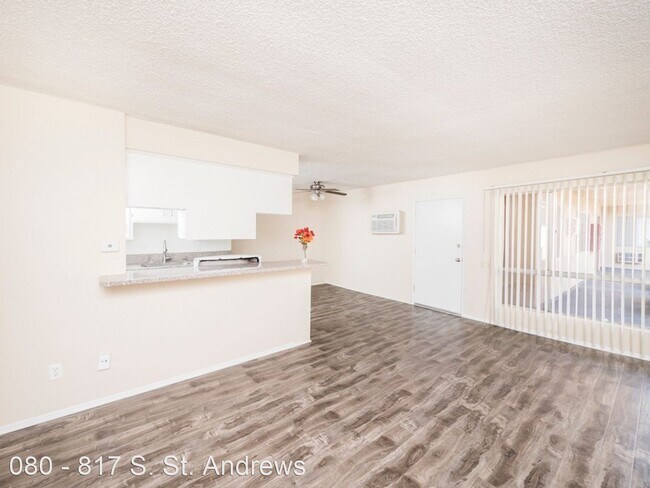 Foto del edificio - 817 S St Andrews Pl