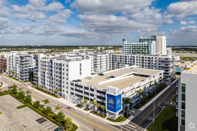 Foto del edificio - Avery Dania Pointe East