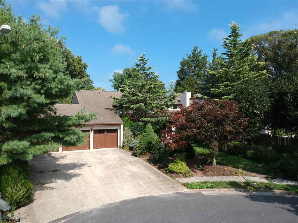 Foto principal - 2 Woodstock Dr