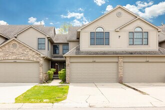 Building Photo - 45085 Horseshoe Dr