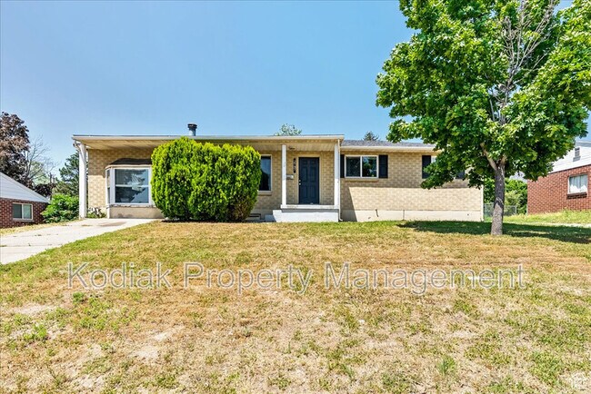 Building Photo - 2787 Bengal Blvd