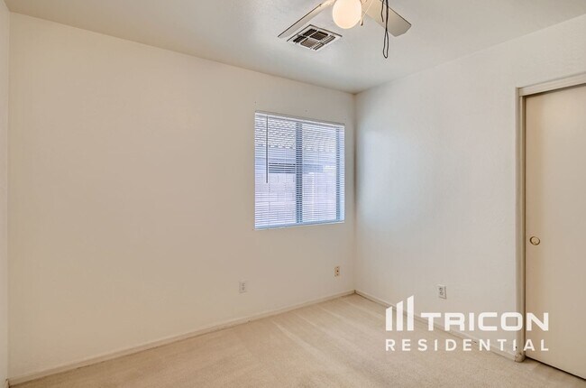 Building Photo - 3583 S 159th Ln