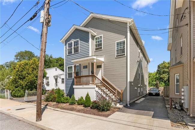Building Photo - 119 Bowdoin St