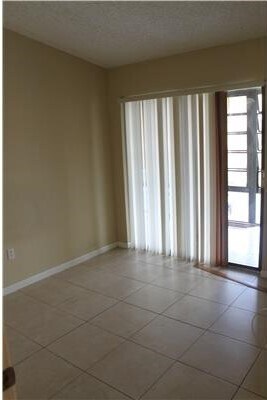 Foto del edificio - 18815 NW 62nd Ave