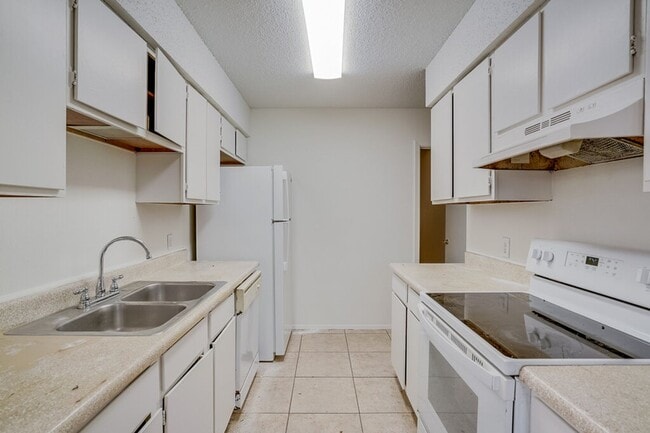 Foto del edificio - 907 Fieldwood Dr