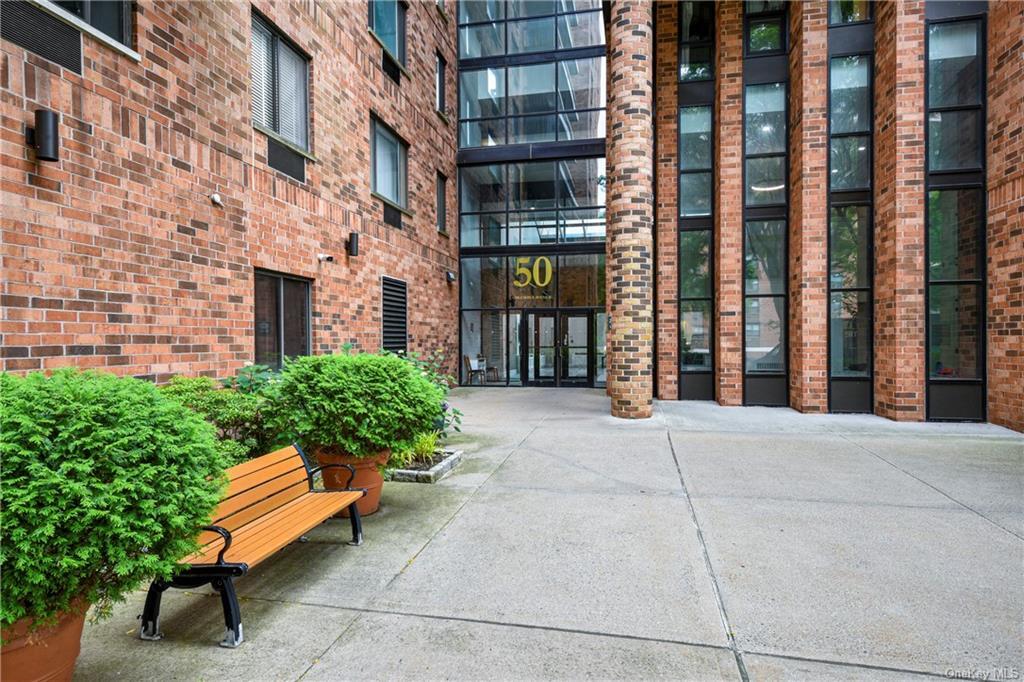 Foto principal - 50 Columbus Ave