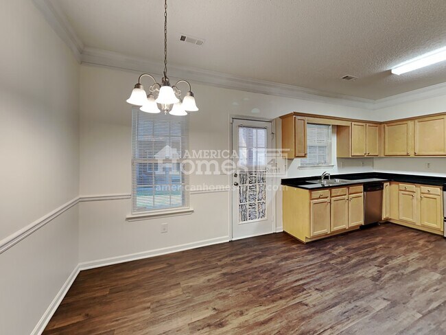 Building Photo - 423 Buckboard Lane
