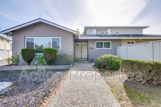 Building Photo - 560 Firloch Ave