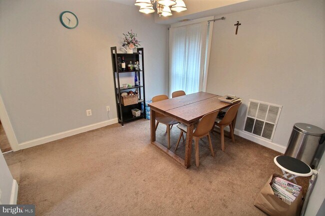 Foto del edificio - 11901 Parklawn Dr
